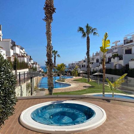 Impresionante Piso De Planta Baja Cerca Al Mar Appartement Torrevieja Buitenkant foto